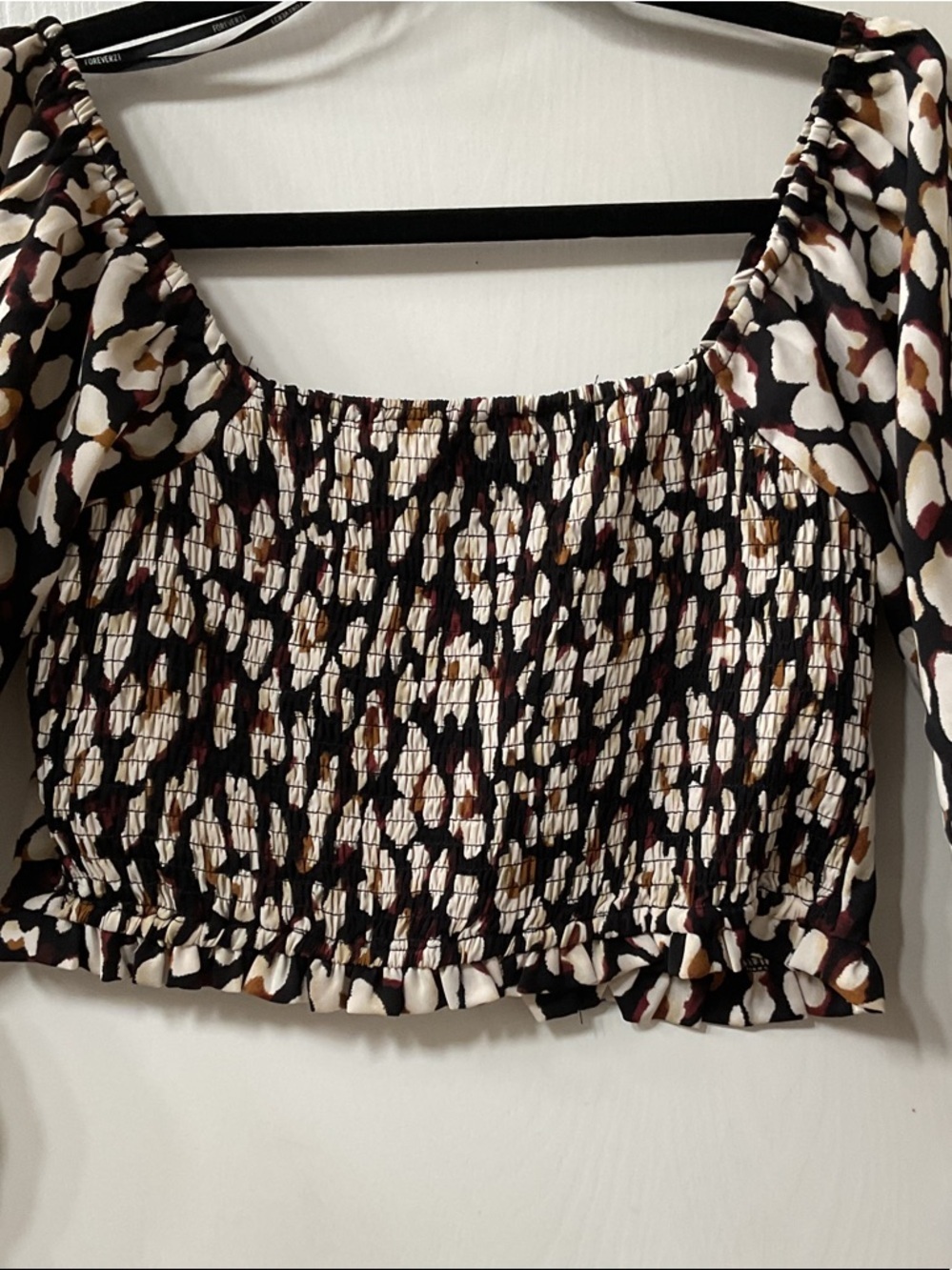 Forever 21 Black, Cream & Brown Printed Ruched Crop Top - Picture 5 of 5